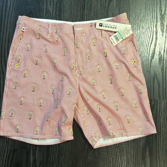 NWT🍍SPERRY SHORTS🍍size 34🍍8” inseam🍍P-1 - Picture 1 of 4